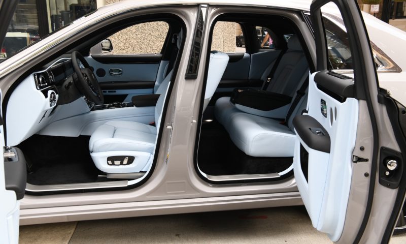 Rolls Royce Ghost interior door open Rolls Royce Ghost interior door open