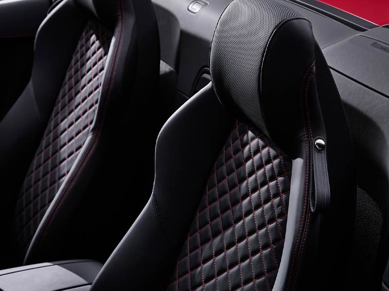 Starr Luxury Cars - Luxury Airport Chauffeur Service Best Coveted Luxury Exotic Cars - Book, Hire, Rent Chauffeur Service, and Self-Hire Service Audi R8 Spyder, in Los Angeles, USA