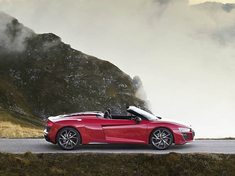 Starr Luxury Cars - Luxury Airport Chauffeur Service Best Coveted Luxury Exotic Cars - Book, Hire, Rent Chauffeur Service, and Self-Hire Service Audi R8 Spyder, in Los Angeles, USA