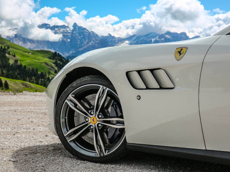 Star Luxury Cars Ferrari GTC4 Lusso 2023