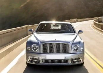 Bentley Mulsanne front view