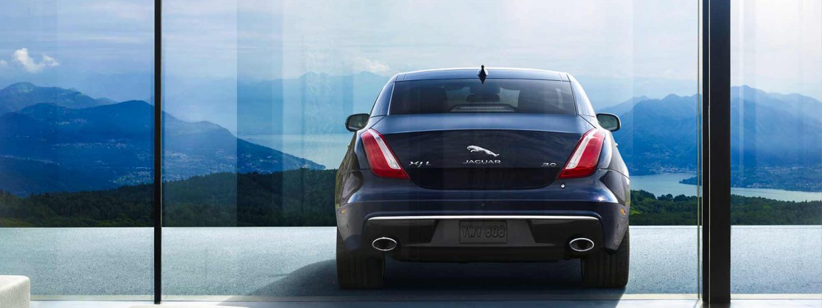 SLC-starr-luxury-cars-dublin-castle-guinness-storehouse-trinity-college-kilmainham-gaol-temple-bar-st-patricks-cathedral-phoenix-park-ha’penny-bridge-chauffeur-service-jaguar-xj Starr Luxury Cars - SLC - The best Global Platform online Dublin, Ireland - Self hire and Chauffeur Service Super Exotic Cars.