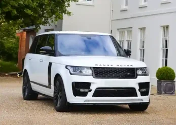 Chauffeur Service Range Rover Vogue LWB for Wedding in the UK