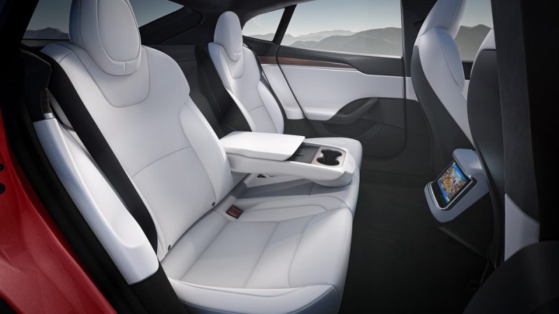 TESLA MODEL S - back seat white