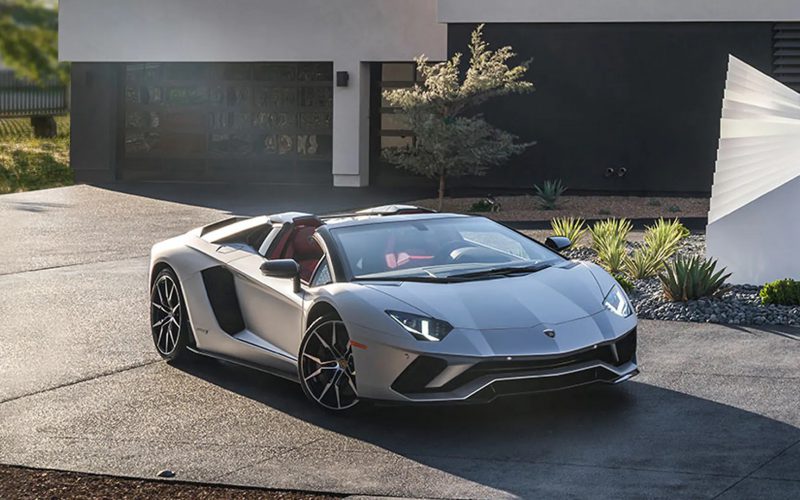 LAMBORGHINI AVENTADOR ROADSTER HIRE IN LOS ANGELES