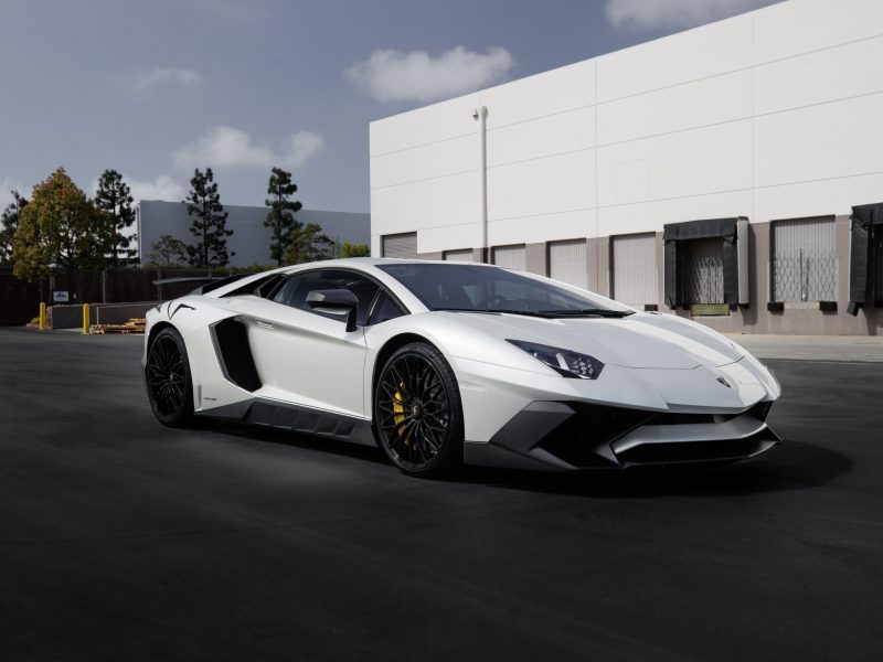 SLC-white-Lamboghini