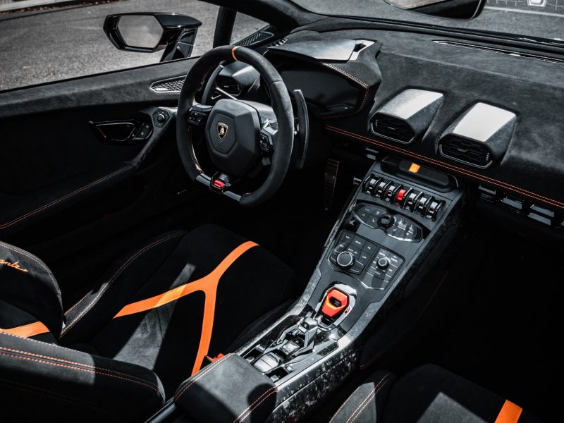SLC-Lamboghini-interior